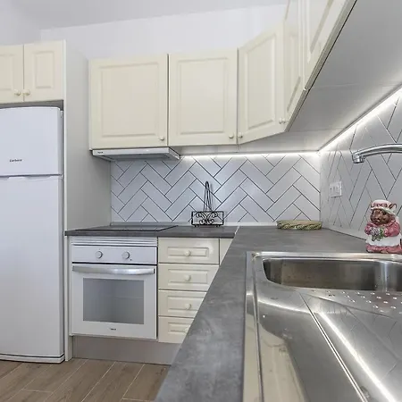 Eden Coastal Retreat Apartment