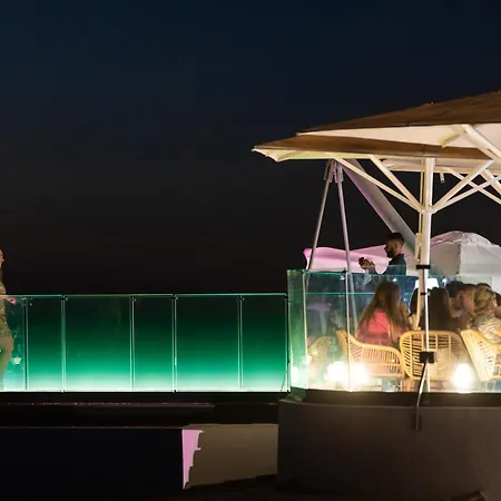 Eden Coastal Retreat شقة *