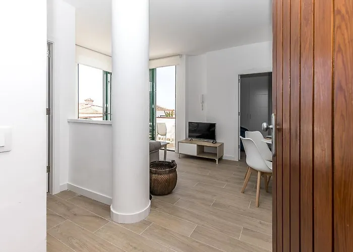 Eden Coastal Retreat Apartment *